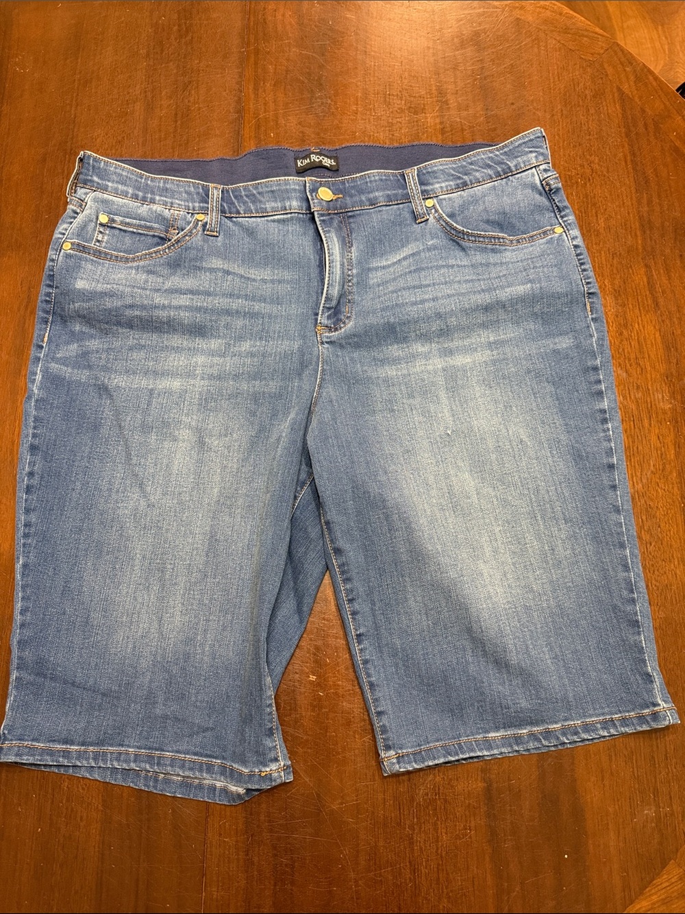 Kim Rogers Curvy Light Blue Denim Washed Bermuda Shorts Stretch Size 18W Comfy